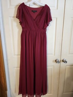 🍷 Ever-Pretty Burgundy Chiffon Maxi Dress – Size 6